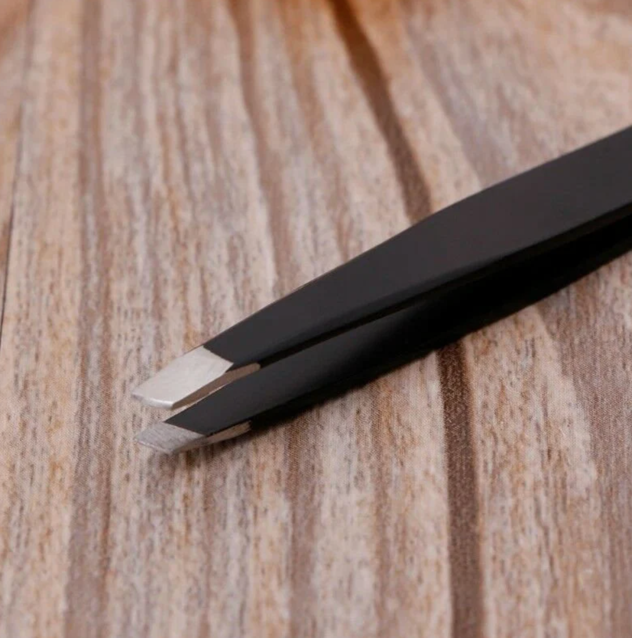 Personalised Slanted Tip Black Tweezers